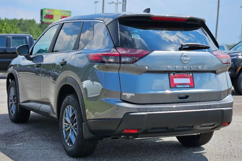 2026 Nissan Rogue S photo 1