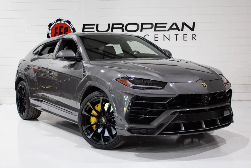 2021 Lamborghini Urus photo 1