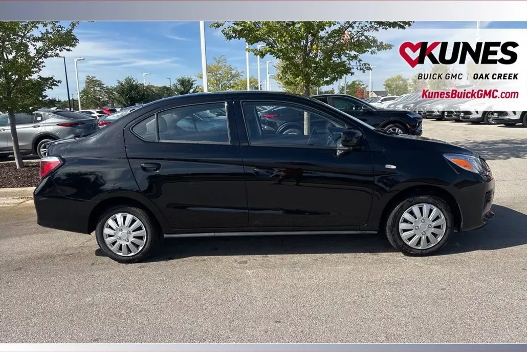 2024 Mitsubishi Mirage G4 ES photo 1