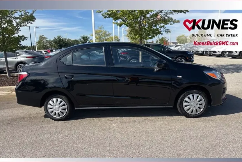 2024 Mitsubishi Mirage G4 ES photo 1