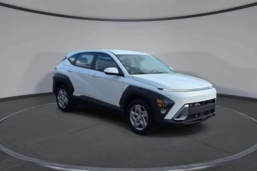 2026 Hyundai Kona SE photo 1