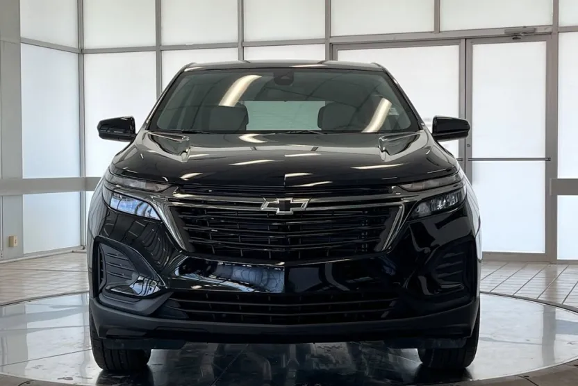 2024 Chevrolet Equinox LS photo 1