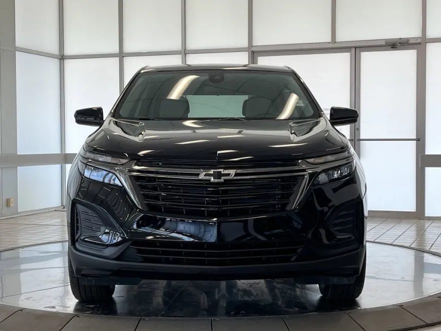 2024 Chevrolet Equinox LS photo 1