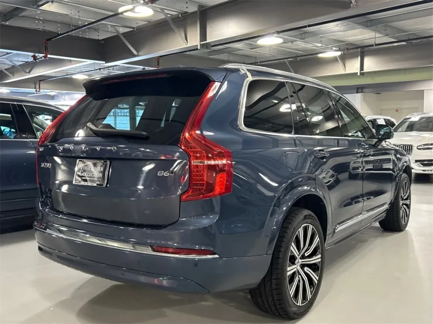 2023 Volvo XC90 AWD Plus photo 1