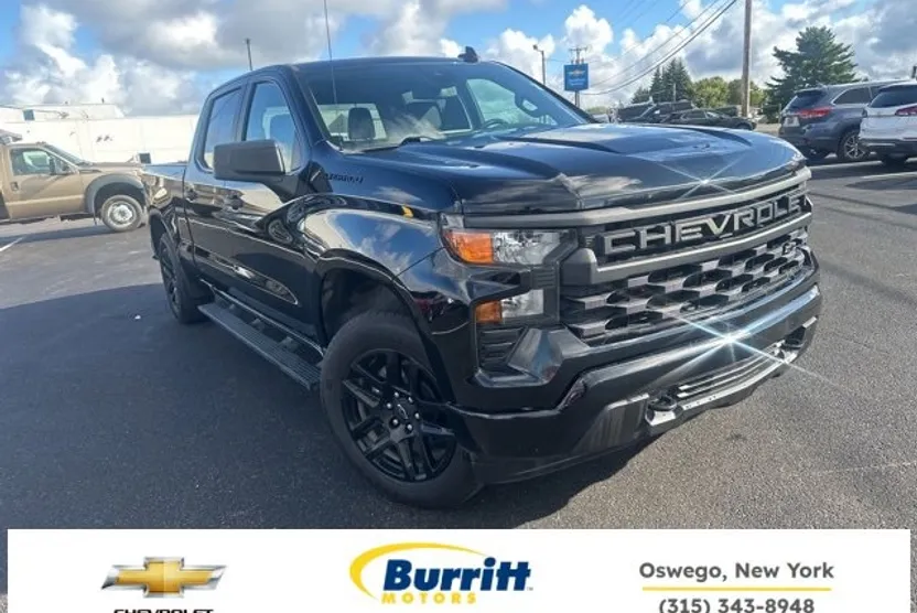 2023 Chevrolet Silverado 1500 Custom photo 1