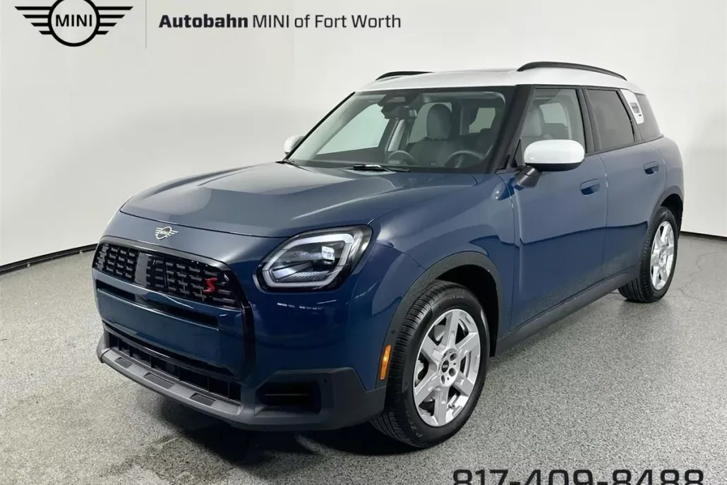2025 Mini Cooper S ALL4 photo 1