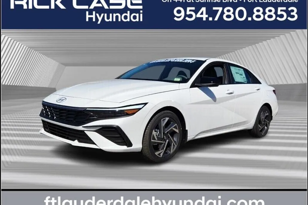 2025 Hyundai Elantra SEL Sport photo 1