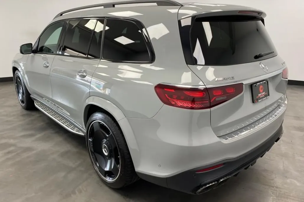 2024 Mercedes Benz GLS AMG 63 4MATIC photo 1