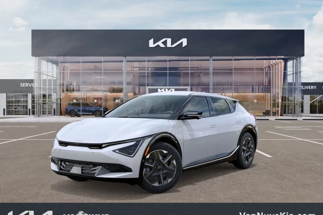 2025 Kia EV6 Light photo 1