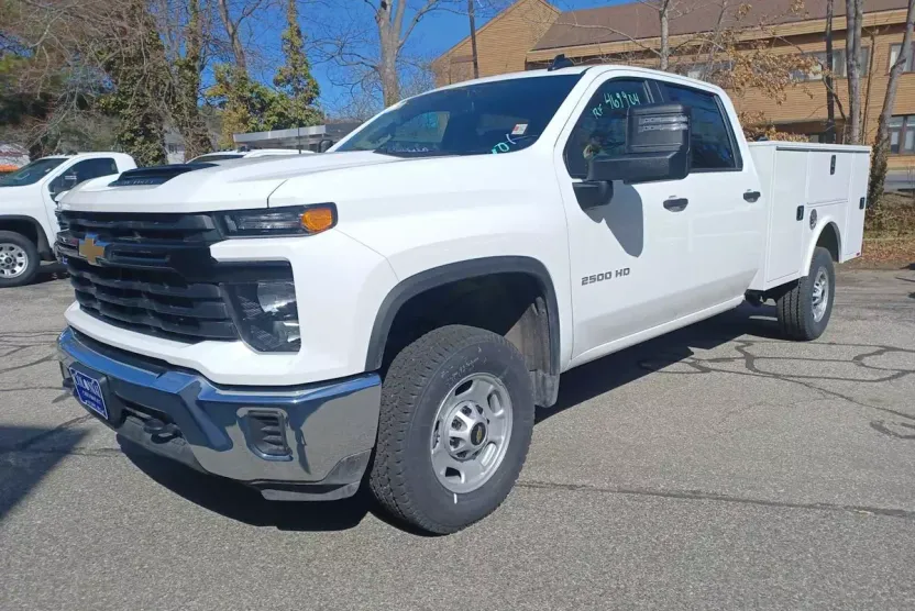 2024 Chevrolet Silverado 2500HD photo 1