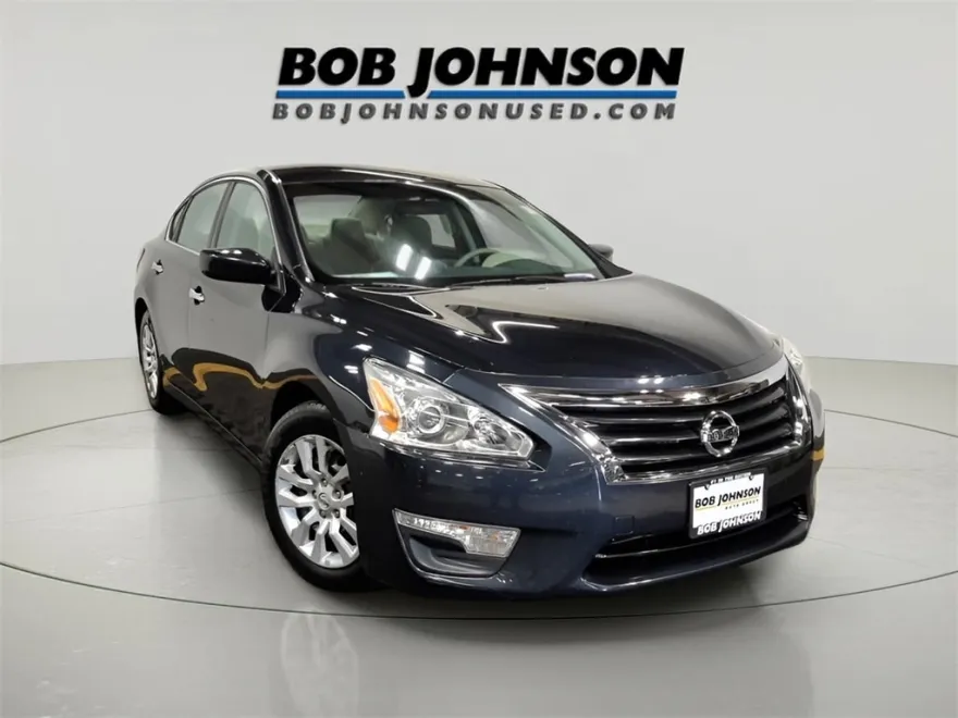 2015 Nissan Altima 2.5 S photo 1