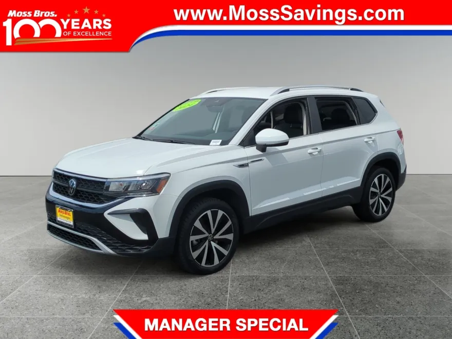 2024 Volkswagen Taos SE photo 1