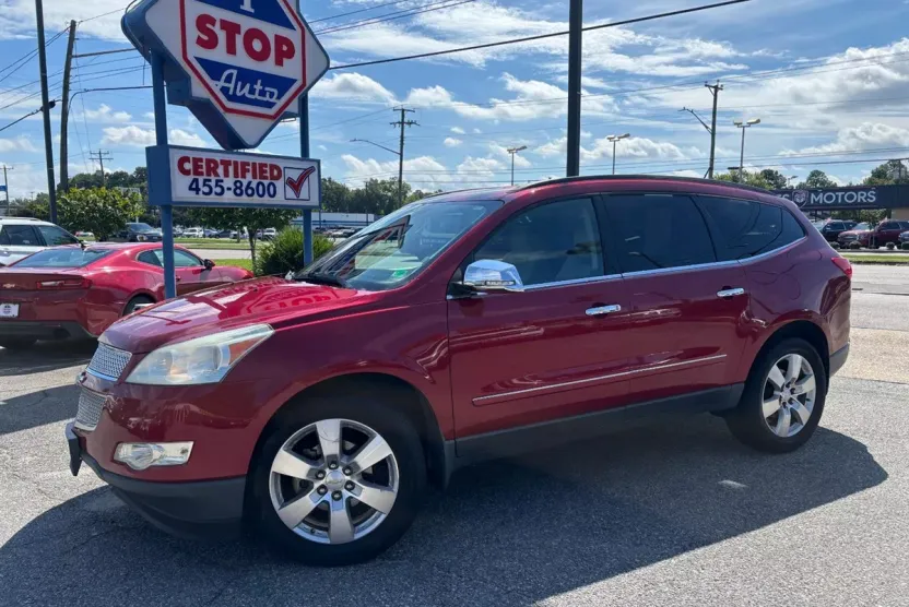 2012 Chevrolet Traverse LTZ photo 1