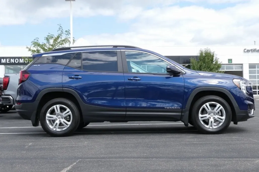 2022 Gmc Terrain SLE photo 1