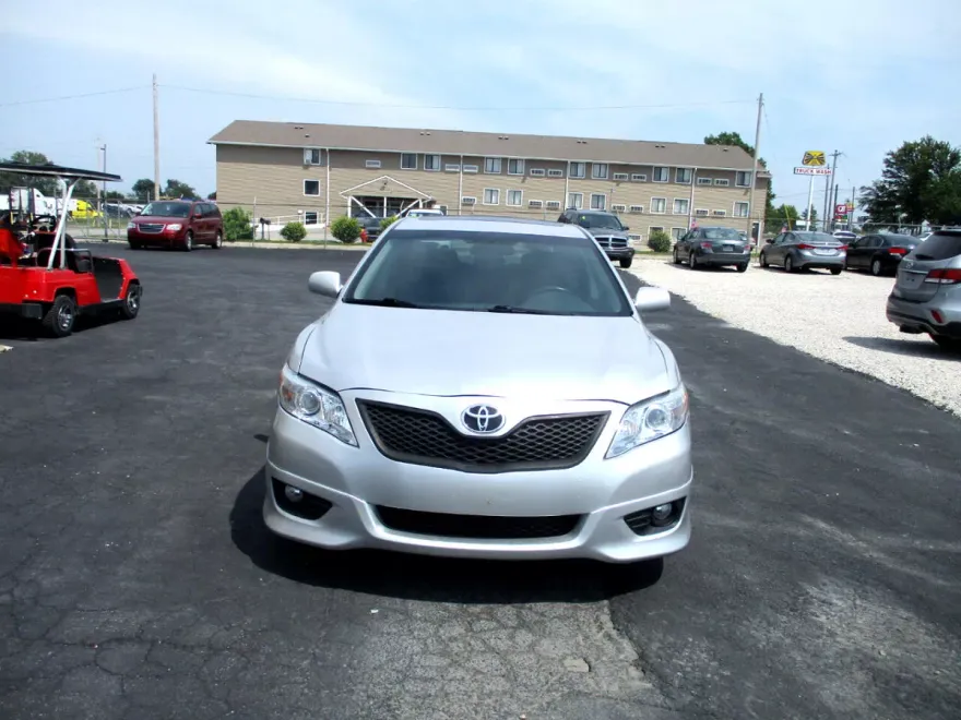2011 Toyota Camry Base photo 1