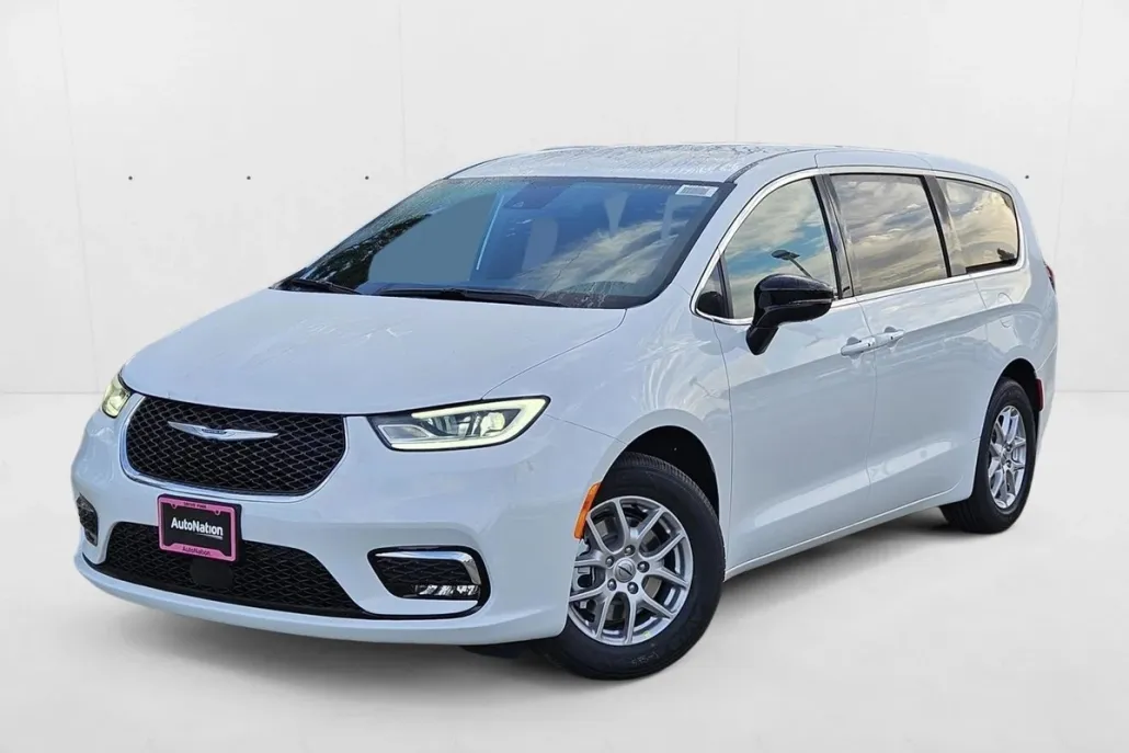 2025 Chrysler Pacifica photo 1