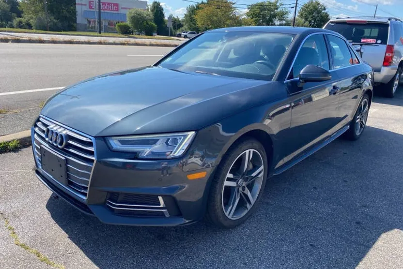 2017 Audi A4 2.0T Quattro Premium Plus photo 1