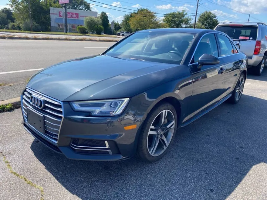 2017 Audi A4 2.0T Quattro Premium Plus photo 1