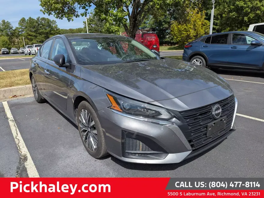 2024 Nissan Altima 2.5 SV photo 1