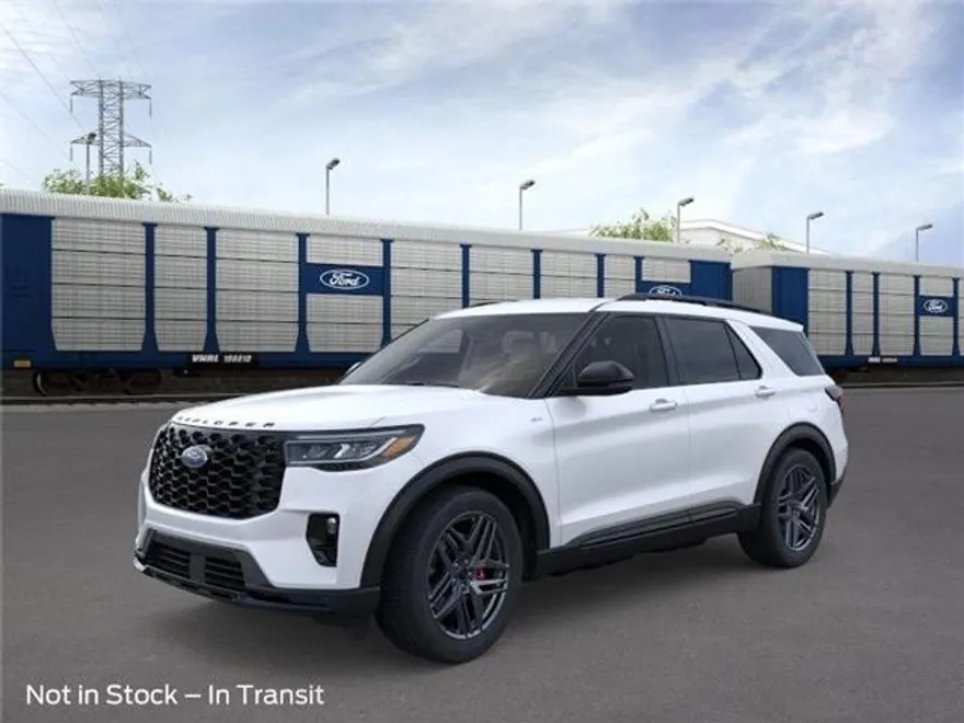 2025 Ford Explorer ST-Line photo 1