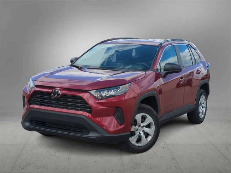 2021 Toyota RAV4 LE photo 1
