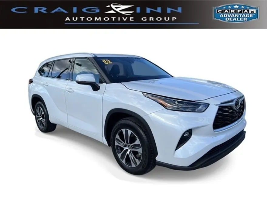 2022 Toyota Highlander XLE photo 1