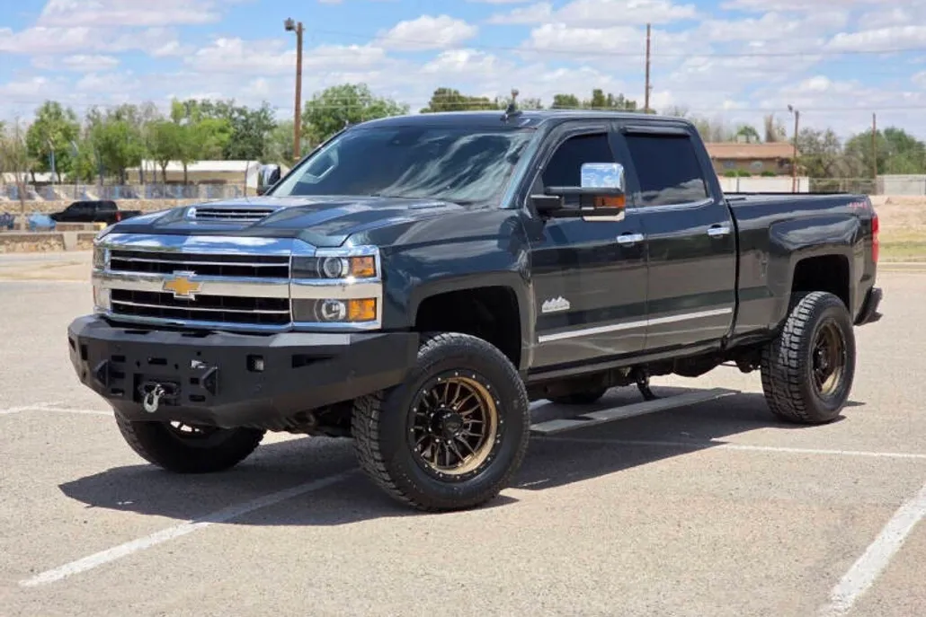2019 Chevrolet Silverado 2500HD High Country photo 1