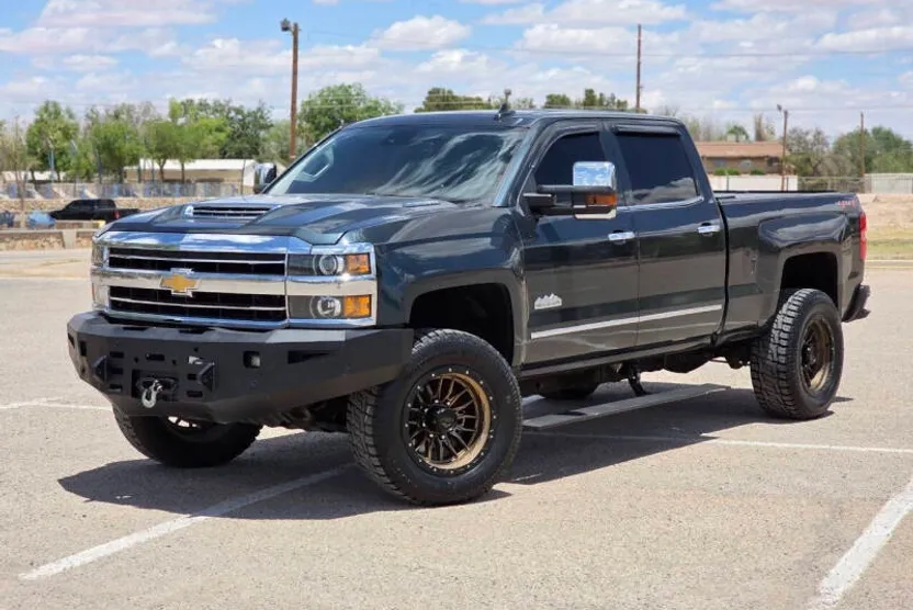 2019 Chevrolet Silverado 2500HD High Country photo 1