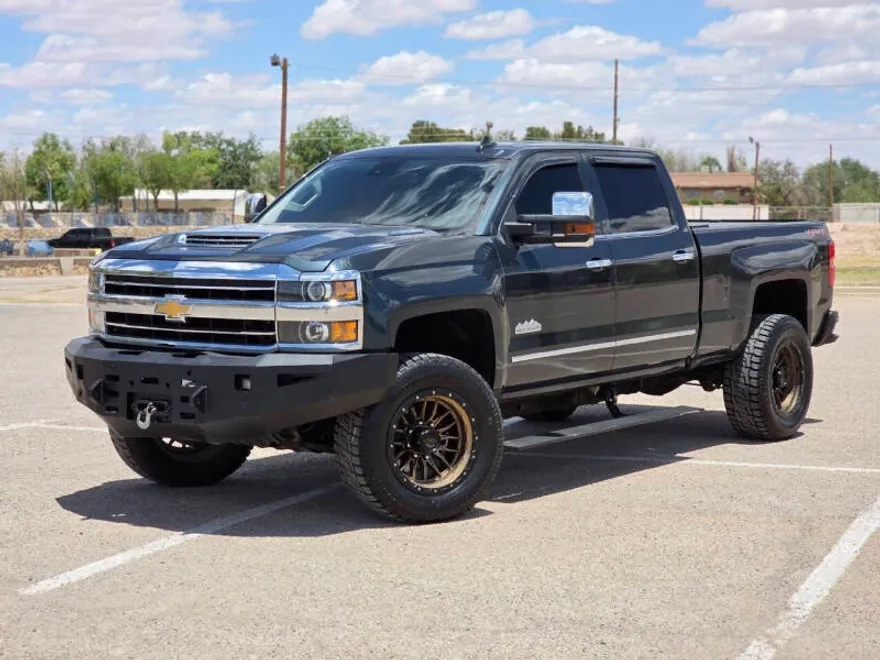 2019 Chevrolet Silverado 2500HD High Country photo 1
