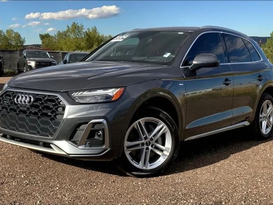 2024 Audi Q5 S line Premium Prestige photo 1