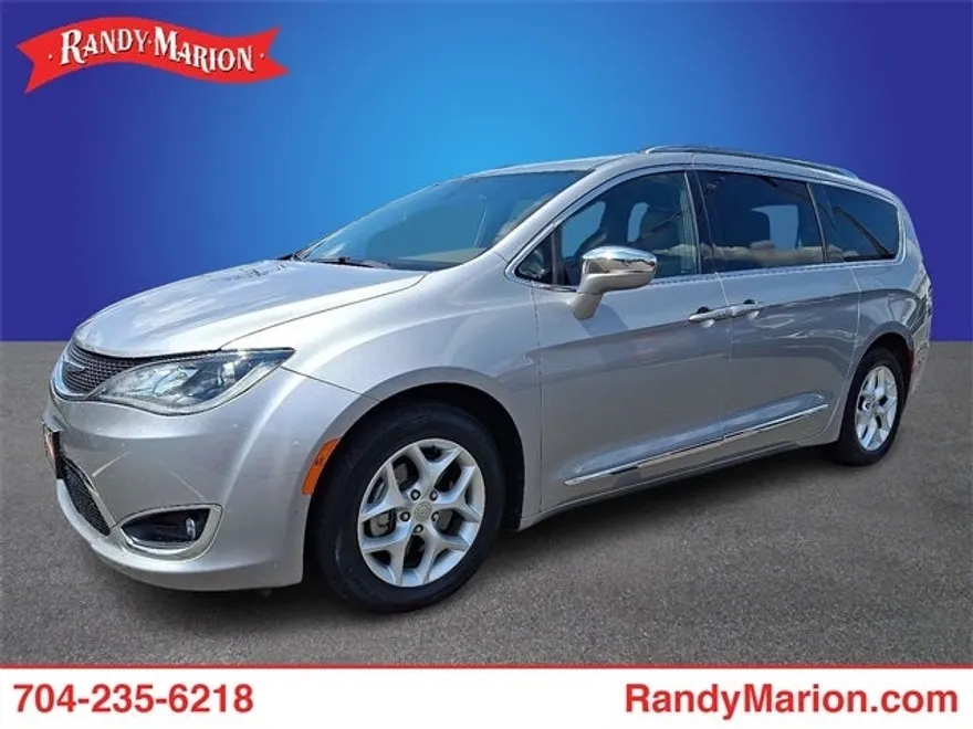 2020 Chrysler Pacifica Limited photo 1