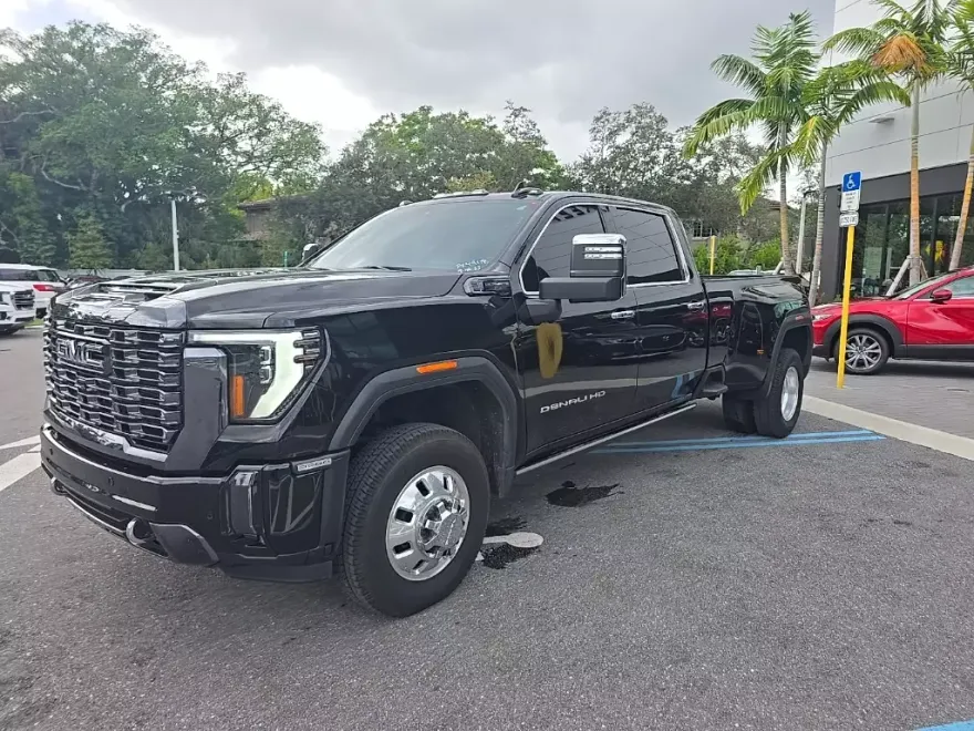 2024 Gmc Sierra HD Denali Ultimate photo 1