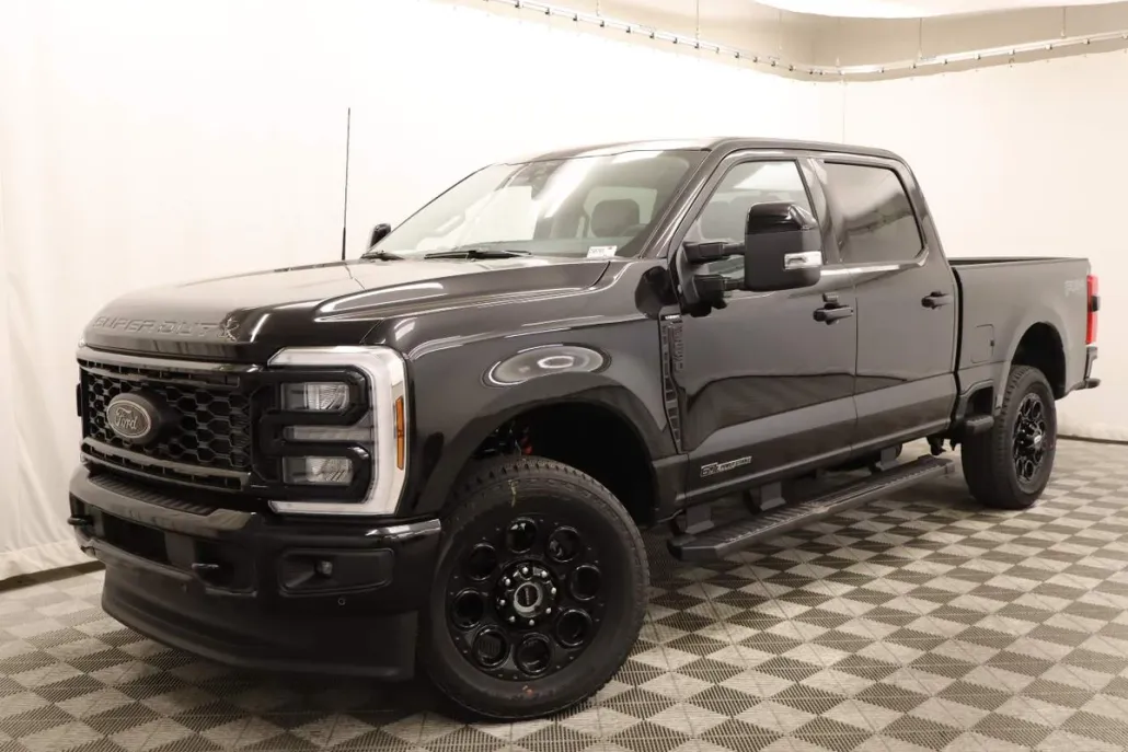 2025 Ford F-250 Lariat photo 1