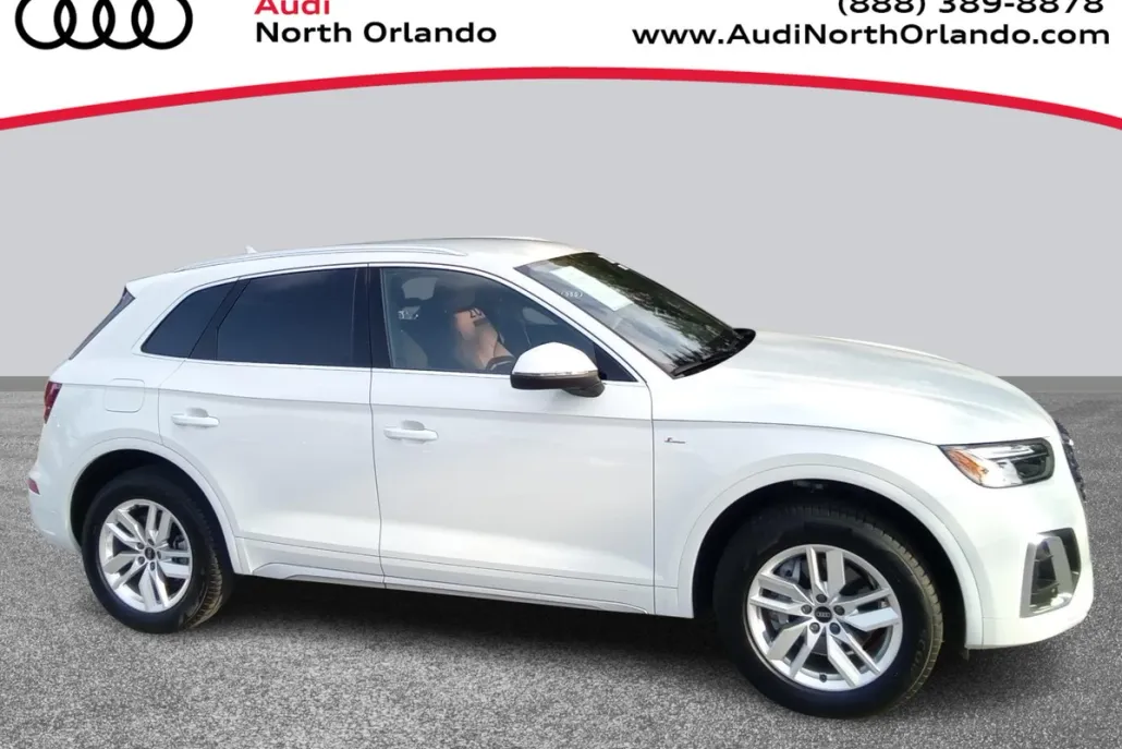 2024 Audi Q5 S line Premium photo 1