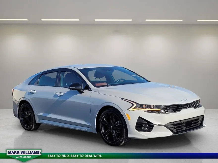 2024 Kia K5 GT-Line photo 1