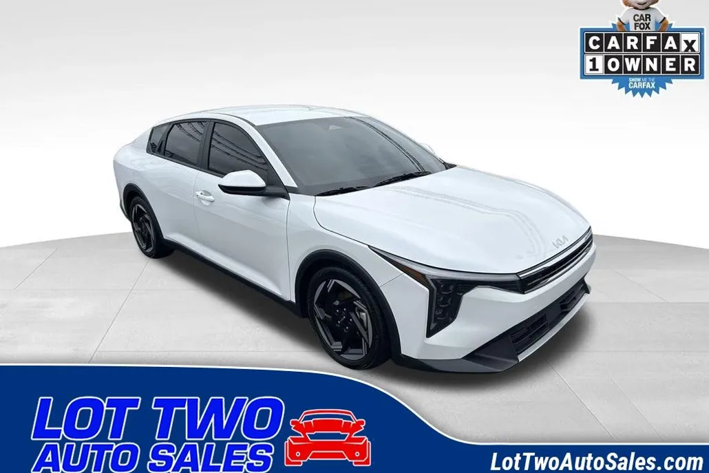 2025 Kia K4 EX photo 1