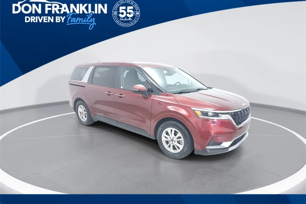 2024 Kia Carnival LX photo 1