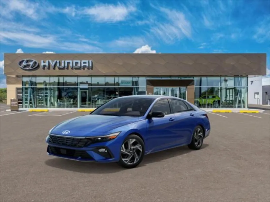 2025 Hyundai Elantra SEL Sport photo 1