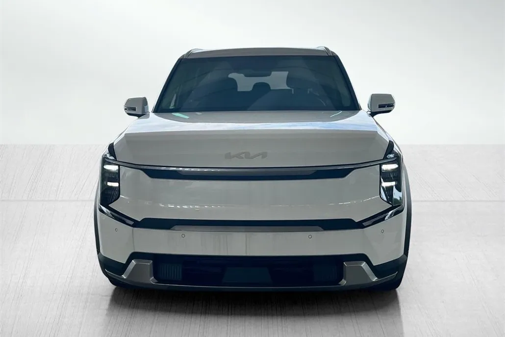 2026 Kia EV9 Wind photo 1