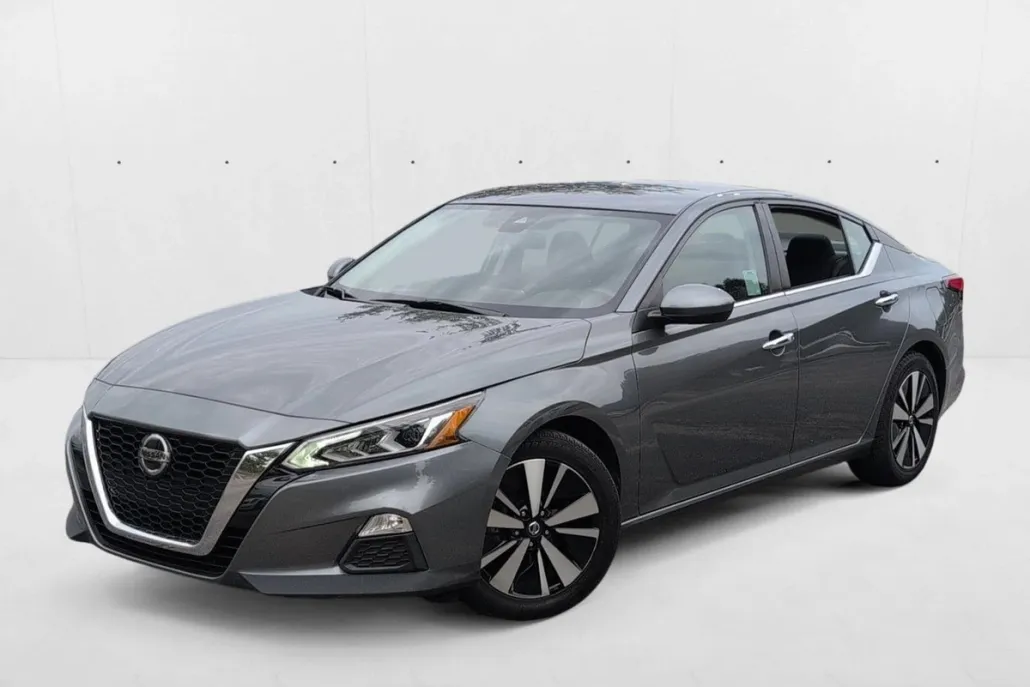 2021 Nissan Altima 2.5 SV photo 1