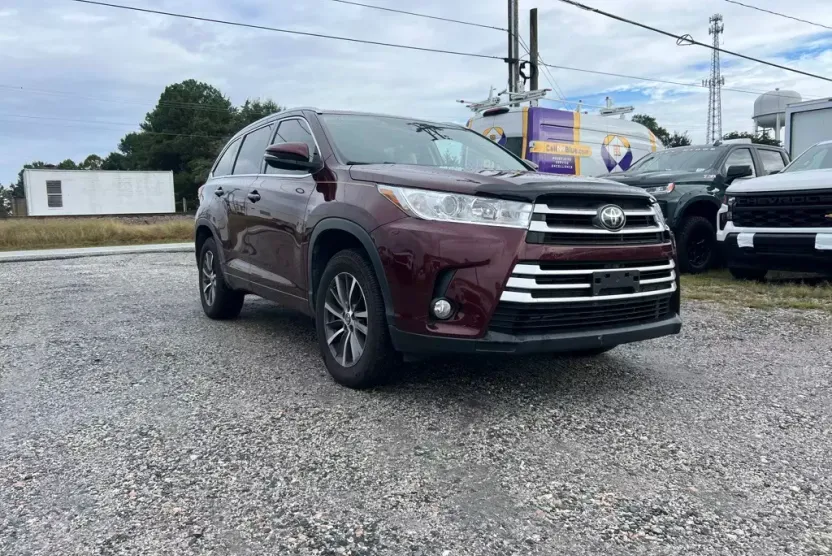 2018 Toyota Highlander XLE photo 1