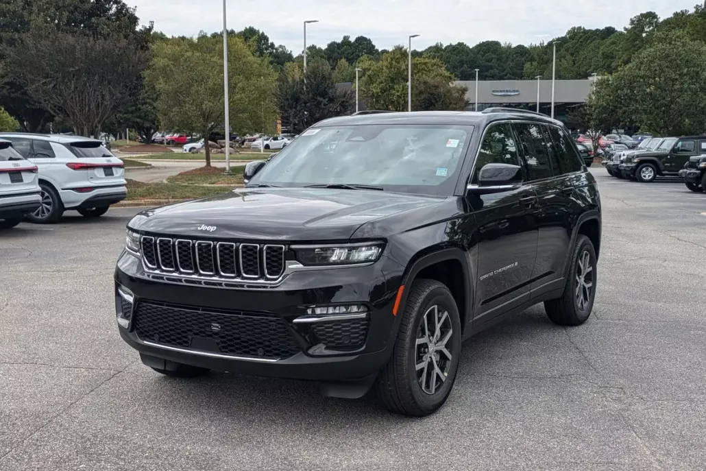 2025 Jeep Grand Cherokee Limited photo 1