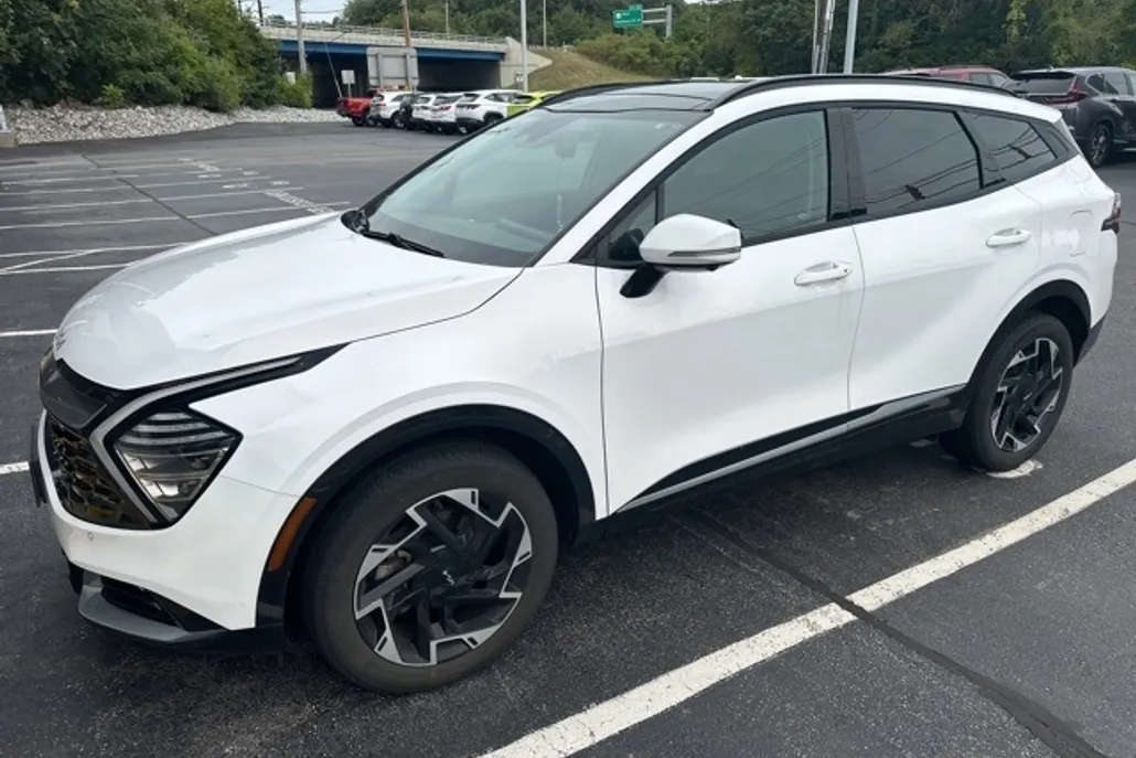 2023 Kia Sportage photo 1