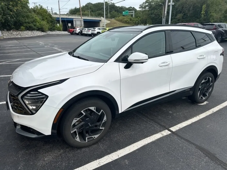 2023 Kia Sportage photo 1