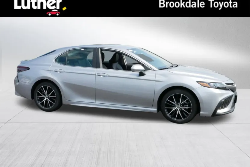 2023 Toyota Camry SE photo 1