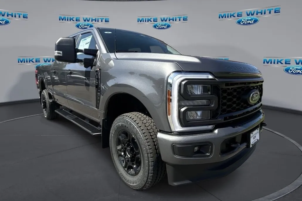 2025 Ford F-350 XL photo 1