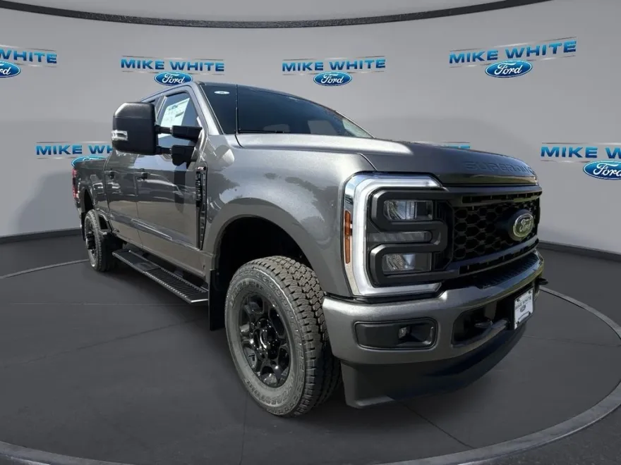 2025 Ford F-350 XL photo 1