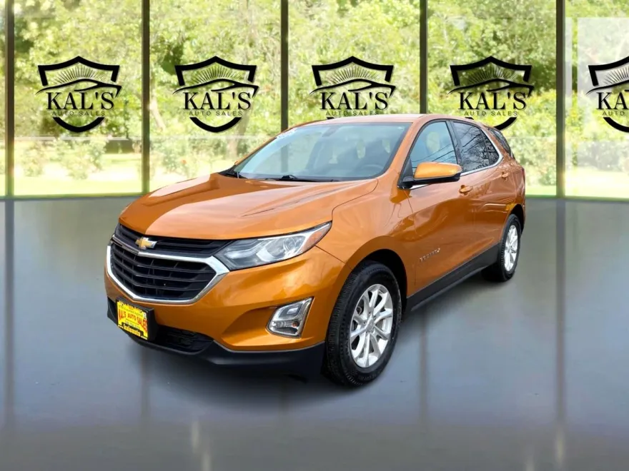 2018 Chevrolet Equinox LT photo 1