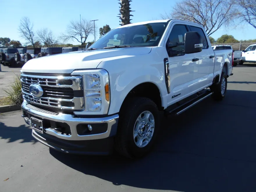 2025 Ford F-250 XLT photo 1
