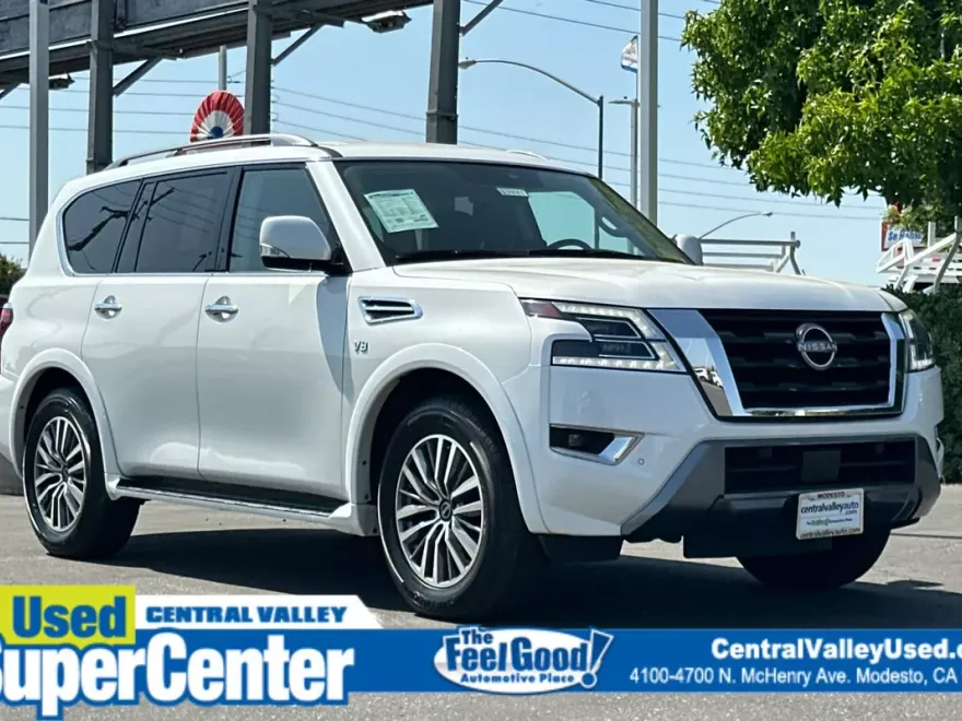 2022 Nissan Armada SV photo 1